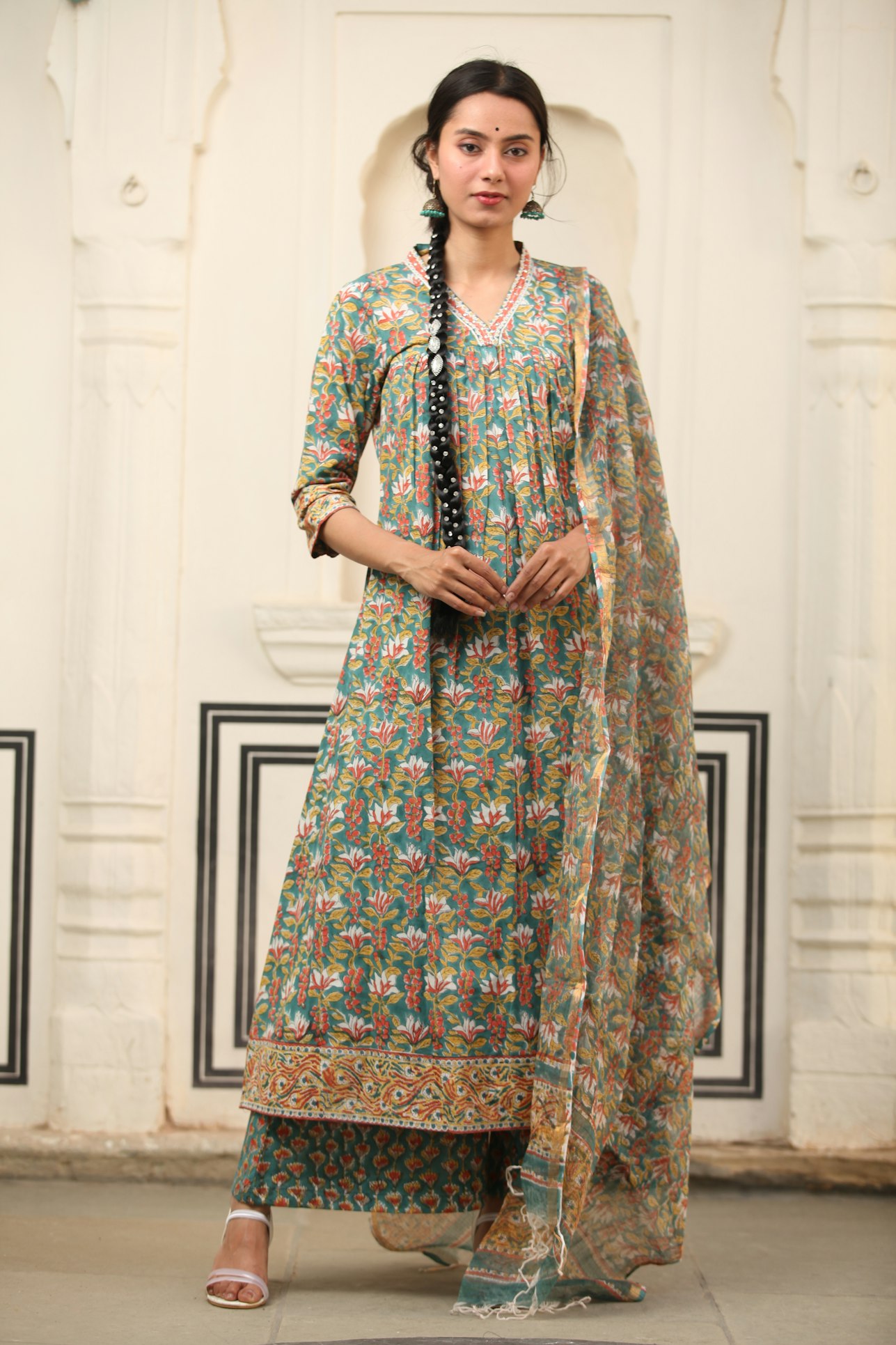 photo 1649140334238 36580db6db55